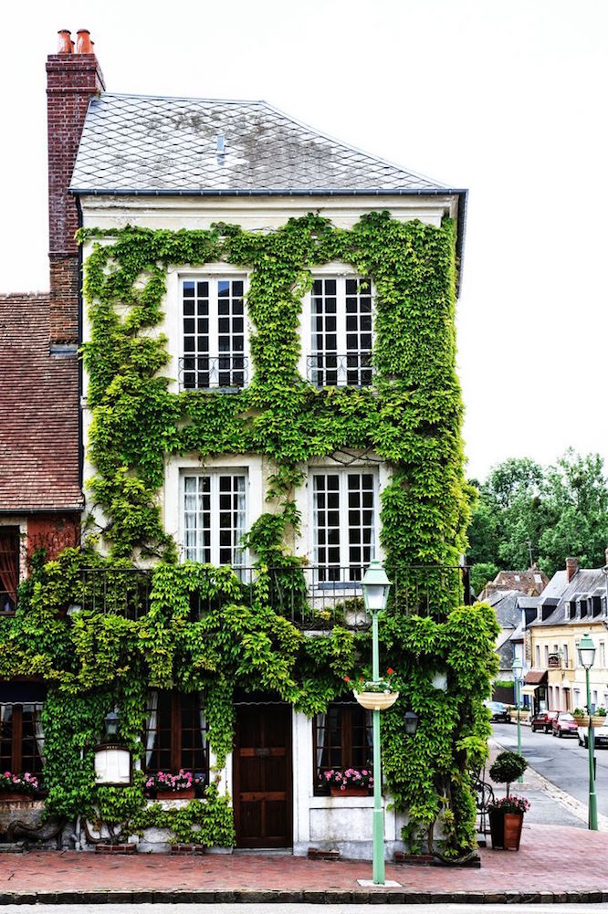 Auberge de l`Abbaye, Beaumont en Auge Photo by Thomas Schmitz on Flickr urban garden